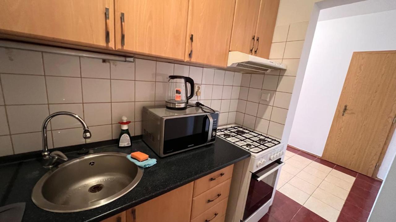 2 Room Apartment, Near Oc Galeria, Petrzalka Братислава Екстер'єр фото