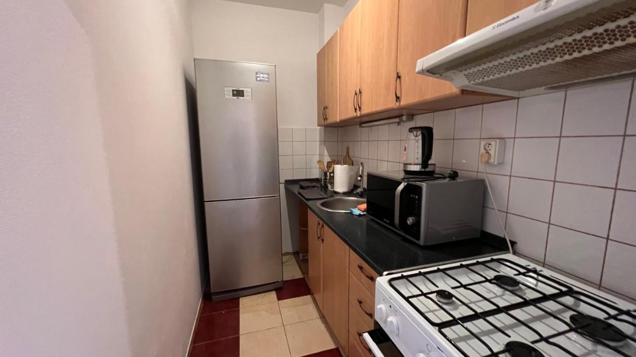 2 Room Apartment, Near Oc Galeria, Petrzalka Братислава Екстер'єр фото