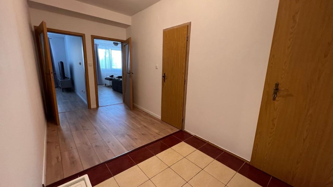 2 Room Apartment, Near Oc Galeria, Petrzalka Братислава Екстер'єр фото